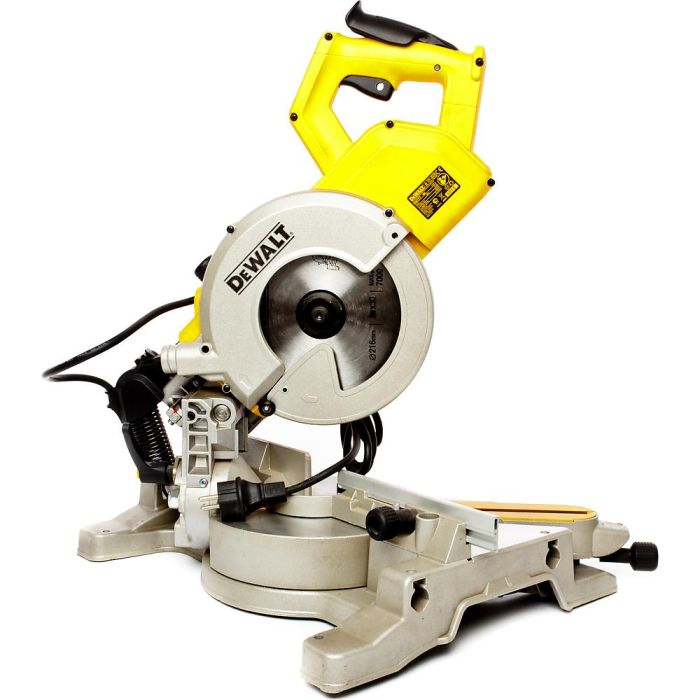 Торцовочная пила DeWalt DW777