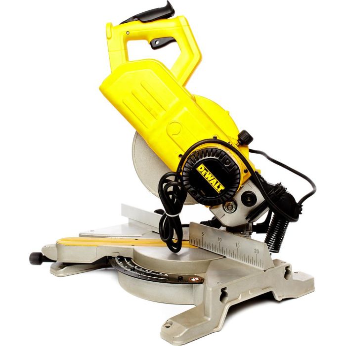 Торцовочная пила DeWalt DW777