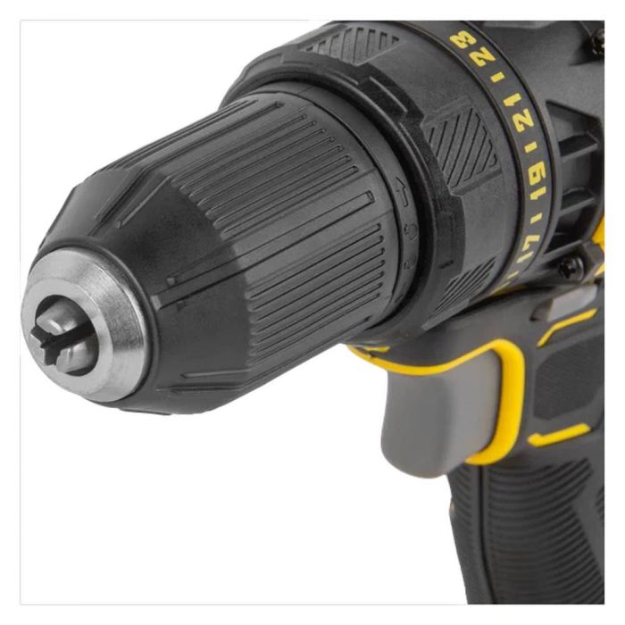 Аккумуляторная дрель-шуруповерт STANLEY SFMCD700C2K