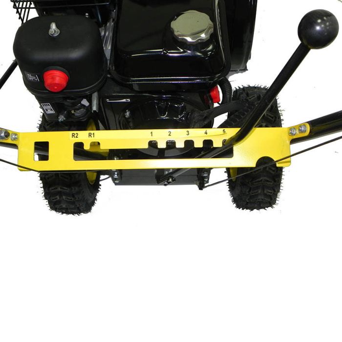 Бензиновый снегоуборщик Huter SGC 4100 Wide