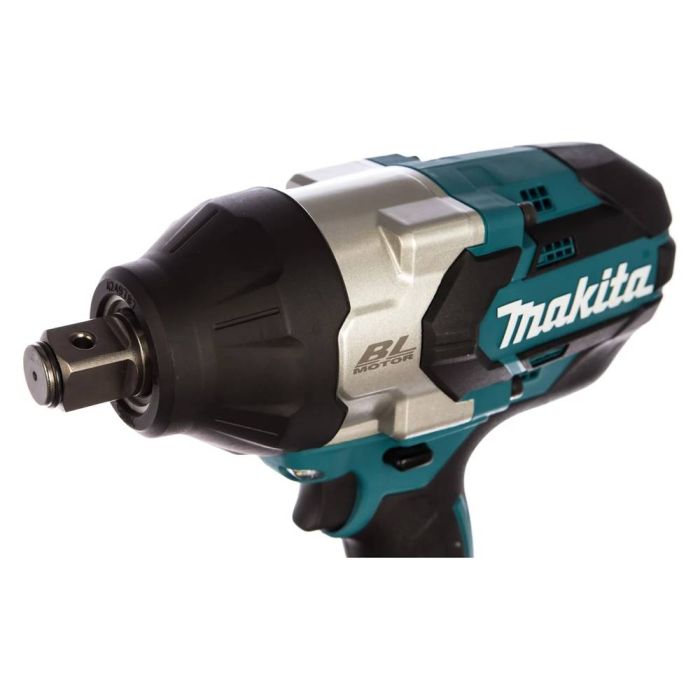 Аккумуляторный гайковерт Makita DTW1001RTJ ударный