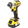 Аккумуляторная дрель-шуруповерт DeWalt DCF836M2 ударная Аккумуляторная дрель-шуруповерт DeWalt DCF836M2 ударная